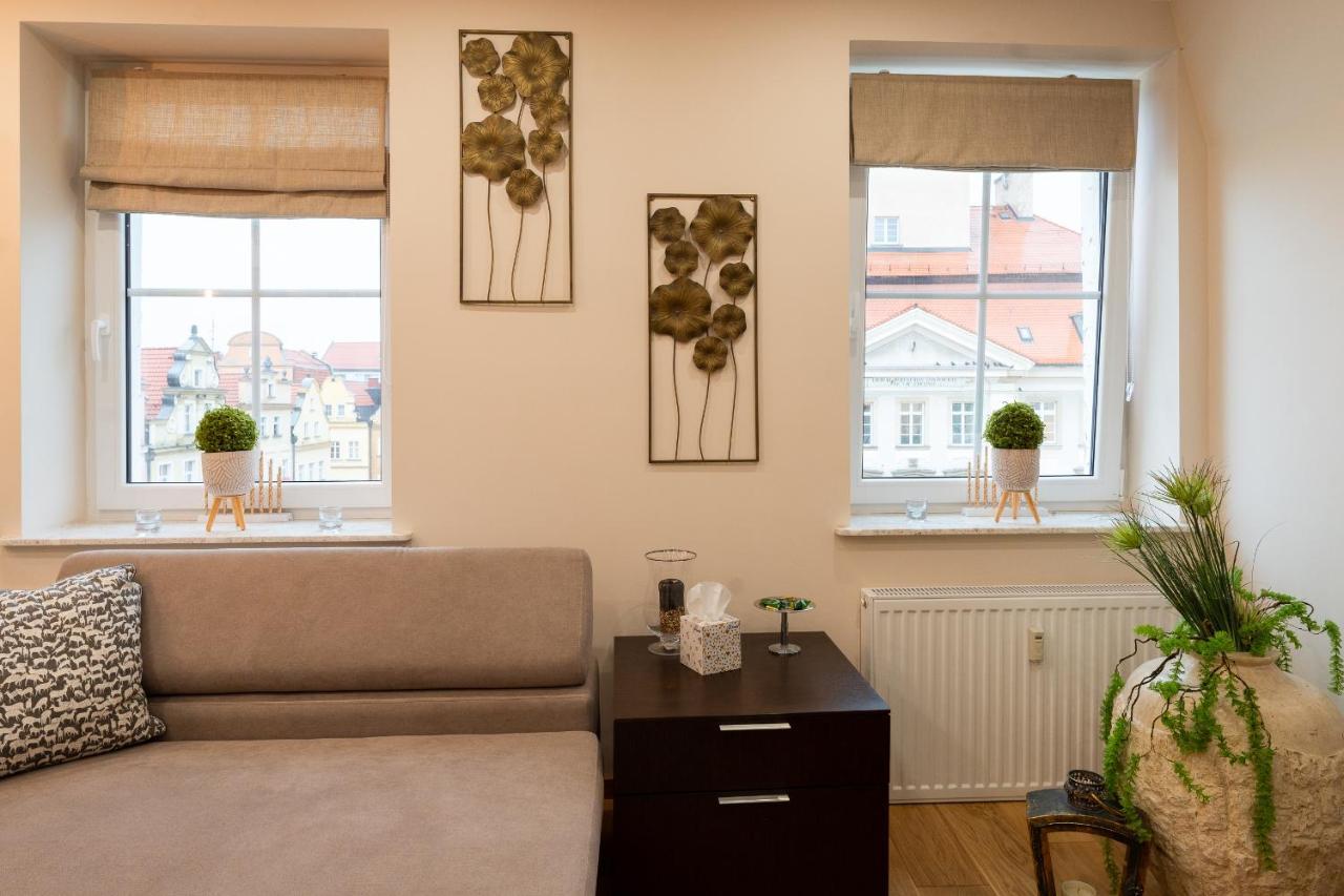 Apartament Zloty Jelonek - 4 Osobowy Na Placu Ratuszowym - Space Apart Jelenia Gora Exterior photo