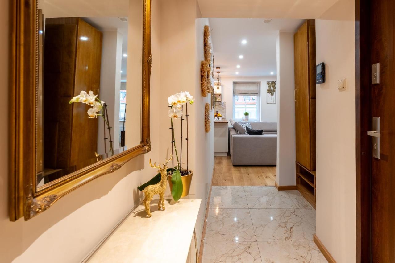 Apartament Zloty Jelonek - 4 Osobowy Na Placu Ratuszowym - Space Apart Jelenia Gora Exterior photo
